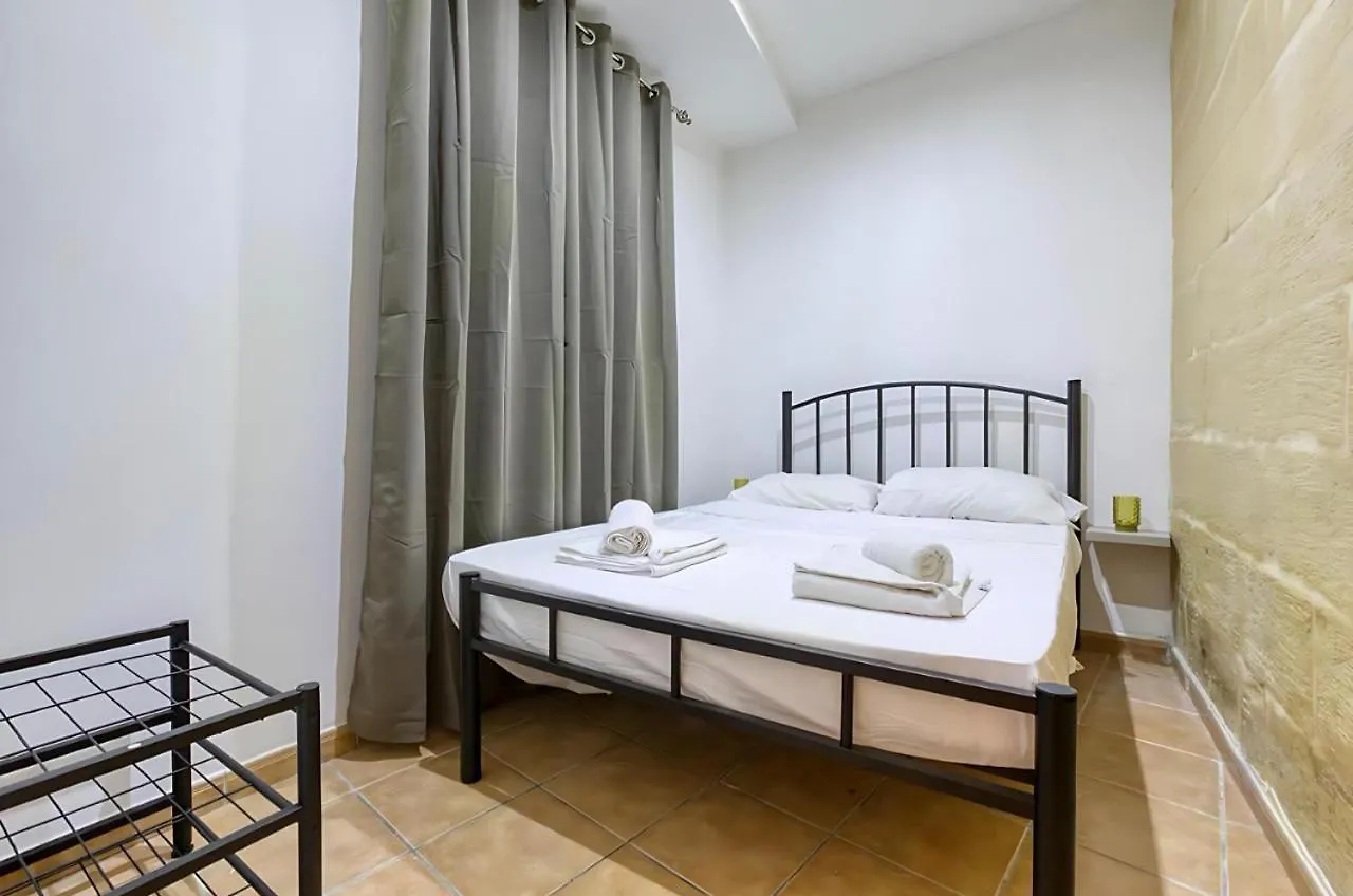 Apartment Ta' Lorita - Charming & Cosy Ground Floor Family Home Birgu