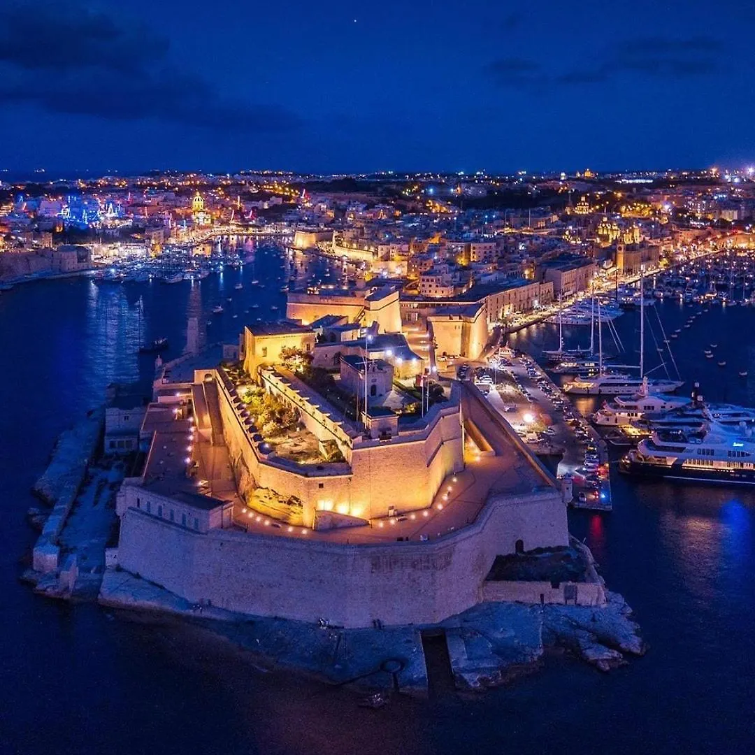 Ta' Lorita - Charming & Cosy Ground Floor Family Home Birgu
