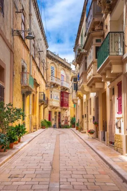 Ta' Lorita - Charming & Cosy Ground Floor Family Home Birgu 0*,  Malta